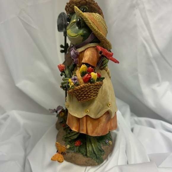 Frog Farmer Couple Resin Figurine Statue 9” - Picture 4 of 9